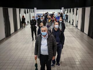 Vaccintoerisme: naar Servië voor een prikkie