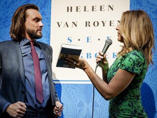 Het grote schandaal: de geliefde van Heleen van Royen leest haar boeken niet