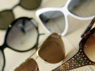 Schijnt de zon? Draag een zonnebril om oogschade te voorkomen