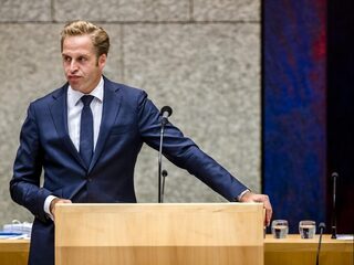 Het glimmend voorhoofd van Hugo de Jonge