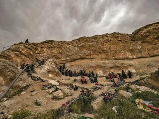 'Hongerige, vermoeide en zieke mensen zien geen toekomst meer in Baghouz'