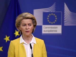 ‘Nederland heeft vaccins van AstraZeneca en Janssen voorlopig nog hard nodig.’