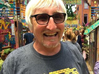 Deze kunstenaar maakt van zijn huis een openbaar kunstwerk