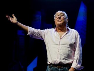 Youp van 't Hek over zijn hart en corona: 'Je moet leven, want straks ben je dood'