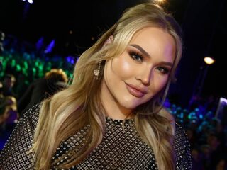 NikkieTutorials is transgender: 'De community vindt dit heel gaaf'