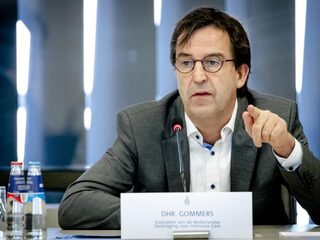 Gommers nuanceert Virusfeiten-uitspraken over zwanger worden