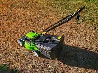 Millimeter de natuur niet, weg met die grasmaaier!