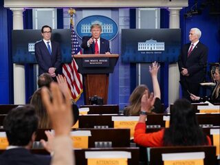 Podcast De Dag: Houdt corona Trump in het Witte Huis?