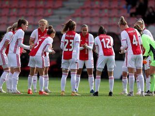 Vrouwenvoetbal ontsnapt aan lockdown