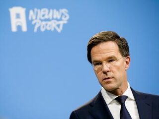 'Premier Rutte belt met ING over omstreden salarisverhoging'