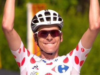 Barguil wint op Quatorze Juillet, Aru behoudt het geel