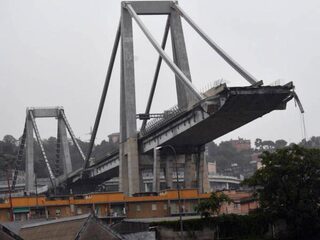 'Tientallen doden na instorten snelwegbrug in Genua'