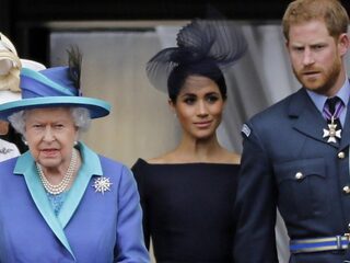 'Queen Elisabeth heeft zich erg kwetsbaar opgesteld in kwestie Harry en Meghan'