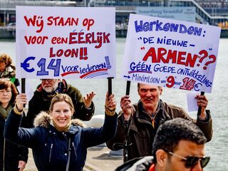 Stand.nl: Het minimumloon moet fors omhoog