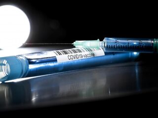 Nederland koopt samen met andere landen 300 miljoen coronavaccins in