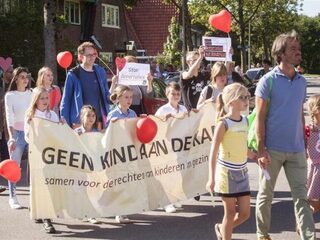 Uitzetting Armeens gezin: 'Waar is het andere geluid?'