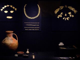 Podcast De Dag: wie moeten we het goud uit de Krim geven?