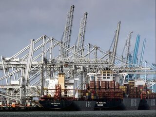 Waarom ons beeld van de Rotterdamse haven achterhaald is