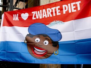 Fascistisch beeldmerk in pro-zwartepietgroepen