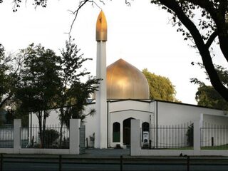 Geschokte reacties na terreur in Nieuw-Zeeland, moslims bidden voor slachtoffers