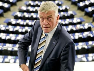 Wim van de Camp: 'Sommige politici nemen parlement niet meer serieus'