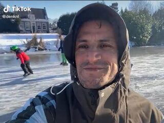 Podcast De Dag: over campagne-ongemak en leuren met politici