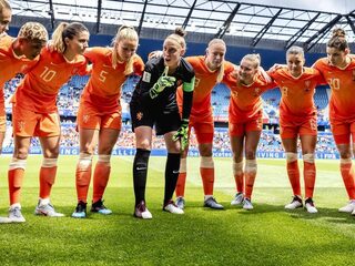 Luister Nederland - Kameroen live op NPO Radio 1