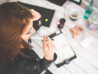 Steeds meer bedrijven laten werknemers thuiswerken: 'Maar let op de balans tussen werk en privé'