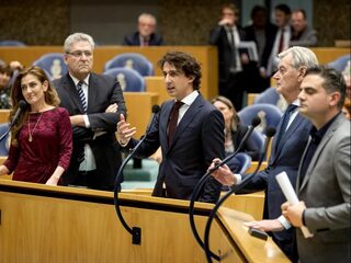 Vandaag op NPO Radio 1: Links converseert, rechts ouwehoert?