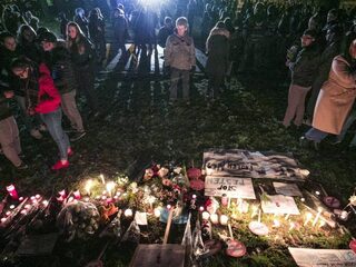 Podcast De Dag: Wat ouders zeggen over de zelfdoding van hun kind