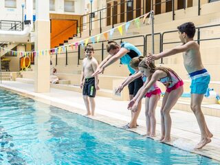 Stand.nl: Gemeenten worden te veel uitgeknepen door het rijk