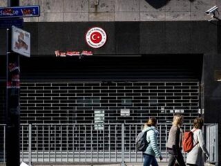 Vier mannen aangehouden voor beramen aanslag in Nederland