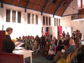 Marathon-kerkdienst voor Armeens gezin: 'We kunnen het nog wel even uitzingen'