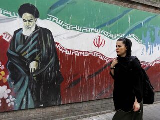 Sander Terphuis: 'Tref niet de Iraniërs maar de machthebbers met sancties'