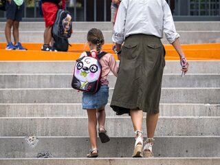 Stand.nl: 'De impact van de schoolsluiting op kinderen wordt onderschat'