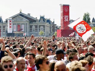 Ajax-kampioensfeest barst los op het Museumplein