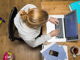 Werk je thuis vanwege het coronavirus? 'Neem een powernap'