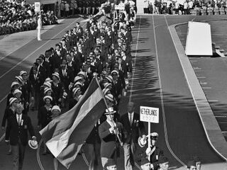 Deze Dag Toen: Driekleur rood-wit-blauw wordt officieel