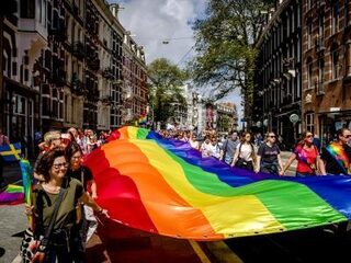 Nederlanders denken steeds positiever over lhbt'ers