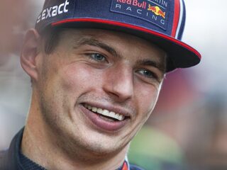 Verstappen oppermachtig in GP Braziliƫ, concurrentie schakelt zichzelf uit