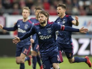 Ajax schudt AZ van zich af in eredivisietopper