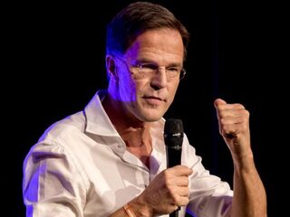 'Smeer u in met leverpastei, verbrand contant geld: zeg me wat ik moet doen en ik doe het'