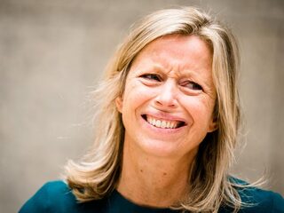 Tiny Kox: 'Ollongren moet voor huurders harder op grote trom slaan'