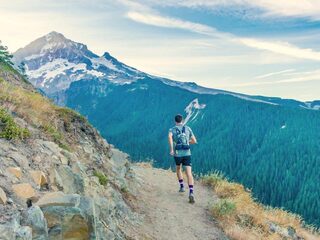 170 kilometer hardlopen aan één stuk door: hoe doen mensen dat?