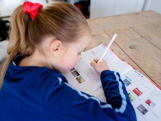 Thuisonderwijs? 'Zorg voor genoeg afwisseling'