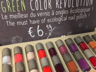 Biologische make-up? Huh, bestaat dat dan?