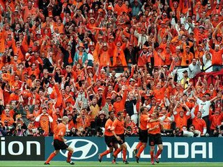 Terug naar EK in 2000: De Oranjegekte barst los