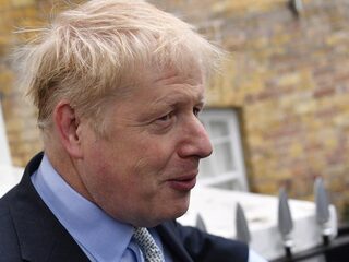 Boris Johnson bedankt voor debat: 'pure powerplay'