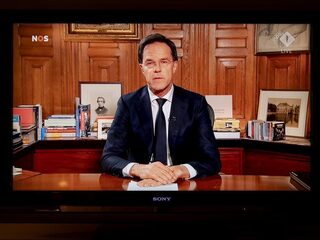 Viroloog Koopmans: '50 tot 60 procent van de bevolking nodig voor groepsimmuniteit'