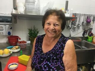 Napels: 'De vrouw moet terug achter het aanrecht'